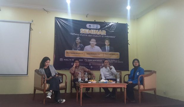 Dema UIN Jakarta Sukses Adakan Seminar Refleksi Politik dan Hukum di Indonesia